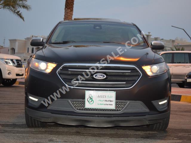 2014 فورد توروس ليمتد