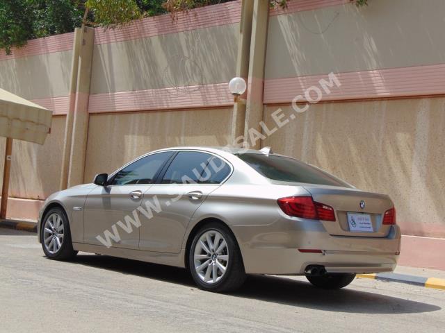 2012 بي ام دبليو الفئة الخامسة 520 أي