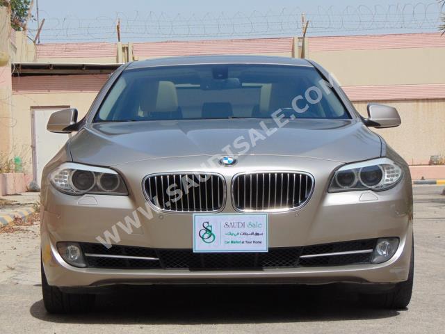 2012 بي ام دبليو الفئة الخامسة 520 أي