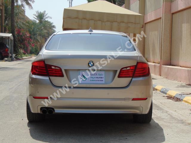 2012 بي ام دبليو الفئة الخامسة 520 أي