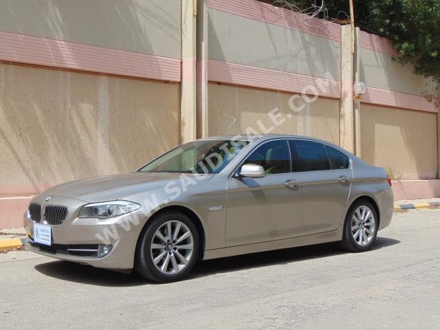 2012 بي ام دبليو الفئة الخامسة 520 أي