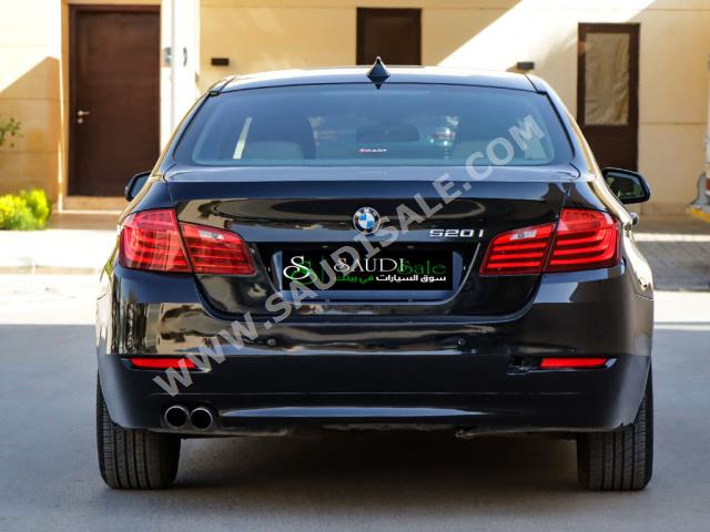 2016 بي ام دبليو الفئة الخامسة 520 أي