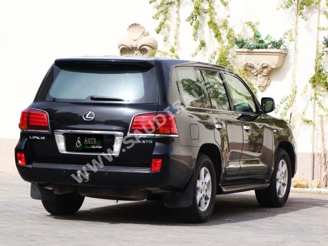 2009 لكزس إل إكس 570