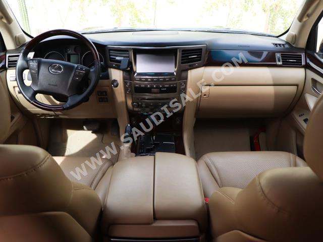 2009 لكزس إل إكس 570