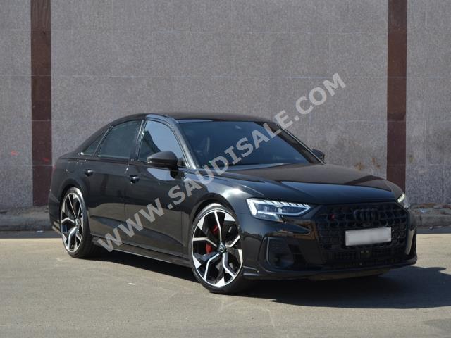 2022 اودي اس 8