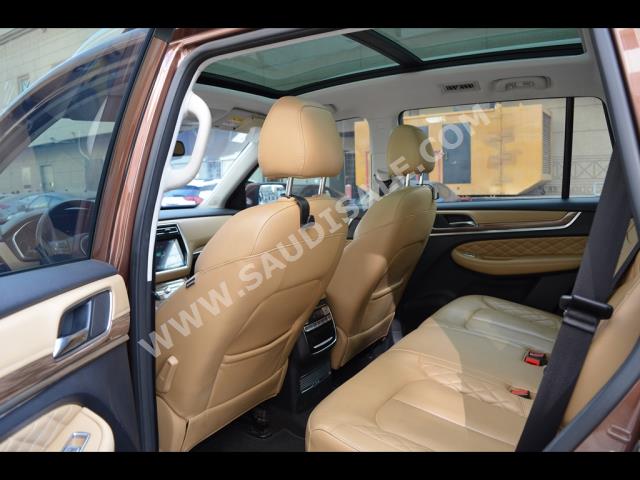 2020 ام جي ار اكس 8