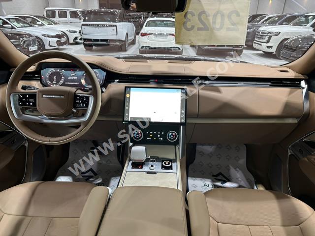 2023 لاند روفر رينج روفر اس في اوتوبيوغرافي