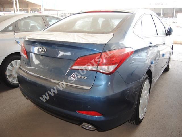 2015 هيونداي اي 40