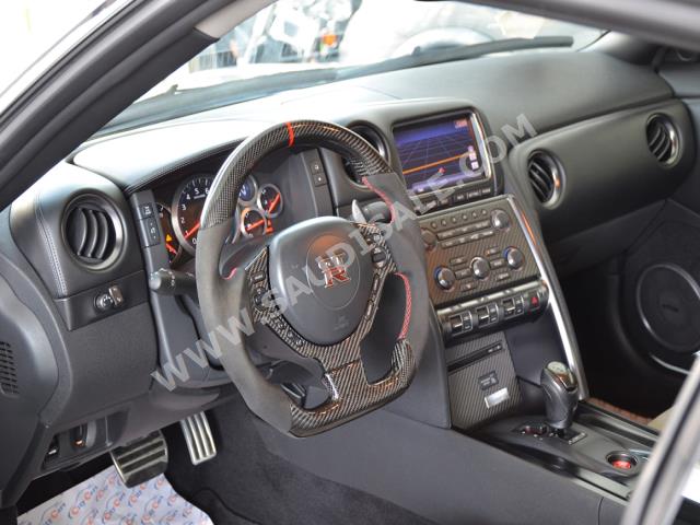 2013 نيسان جي تي - ار