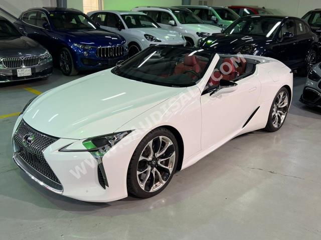 2021 لكزس إل سي 500