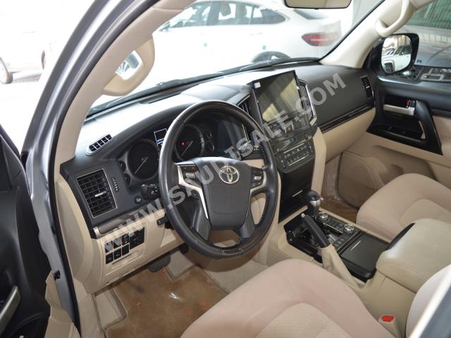 2020 تويوتا لاند كروزر جي اكس ار