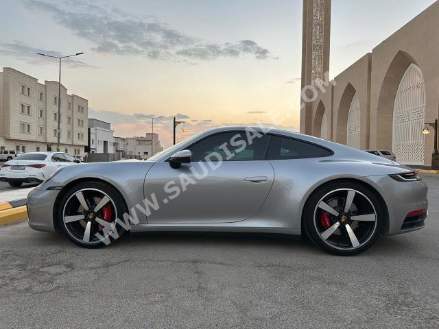 2020 بورش 911 كاريرا 4 اس