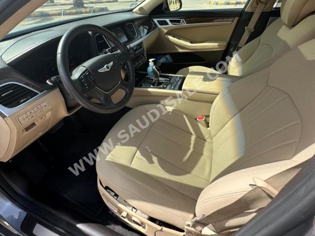 2016 جينيسيس جي 80