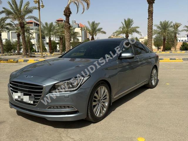 2016 جينيسيس جي 80