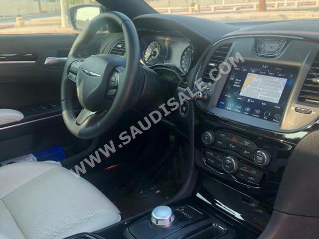 2018 Chrysler 300 S