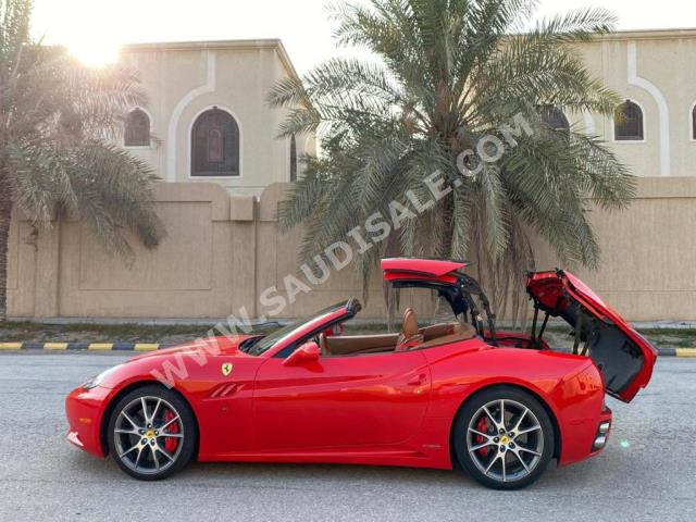 2013 فيراري كــاليفورنيا اف 1