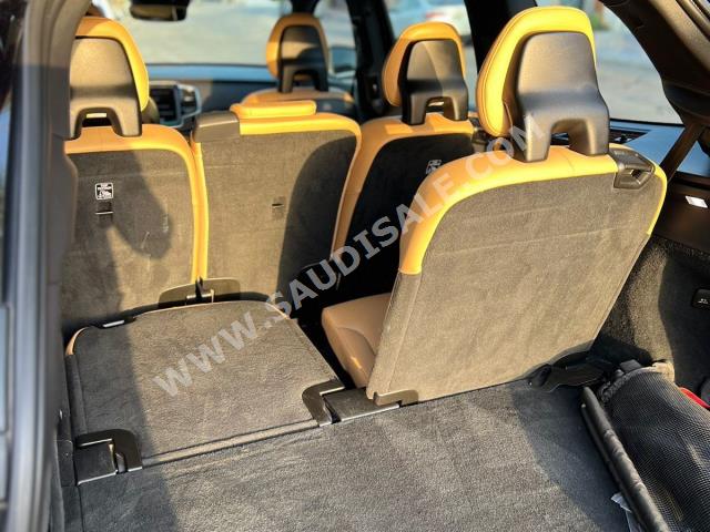 2018 فولفو اكس سي 90