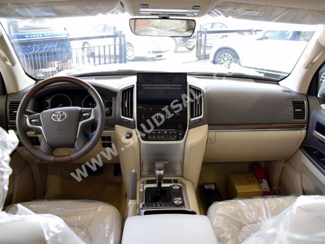 2021 Toyota Land Cruiser VXR