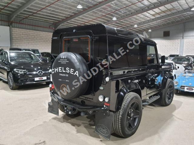 2013 لاند روفر ديفيندر