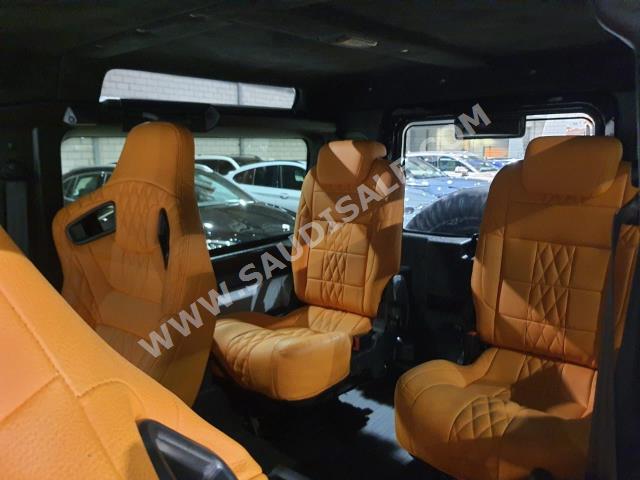 2013 لاند روفر ديفيندر