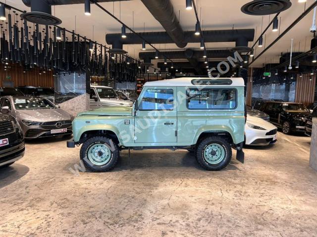 2016 لاند روفر ديفيندر 90