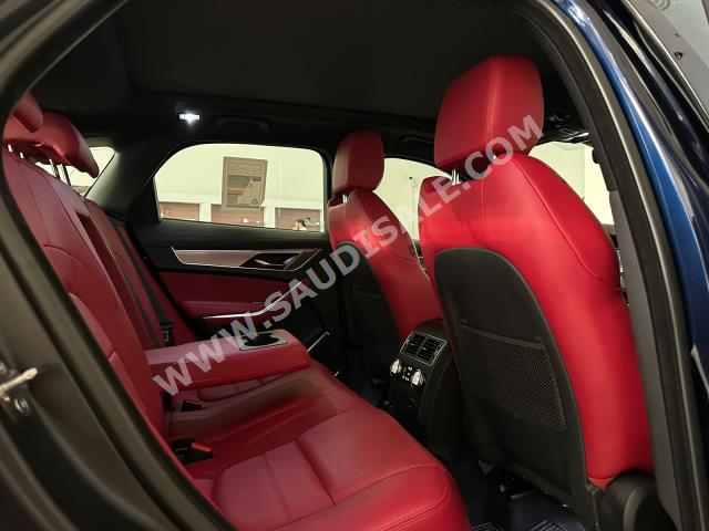 2022 جاكوار اف-بيس ار دايناميك