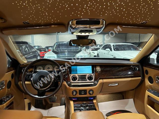 2016 رولز رويس قوست