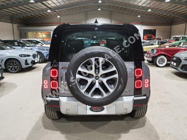 2023 لاند روفر ديفيندر