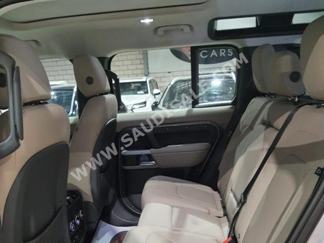 2023 لاند روفر ديفيندر