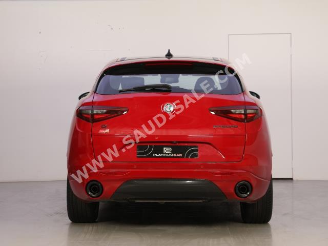 2022 الفا روميو ستيلفيو