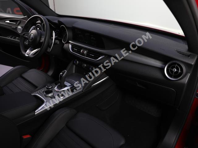 2022 الفا روميو ستيلفيو