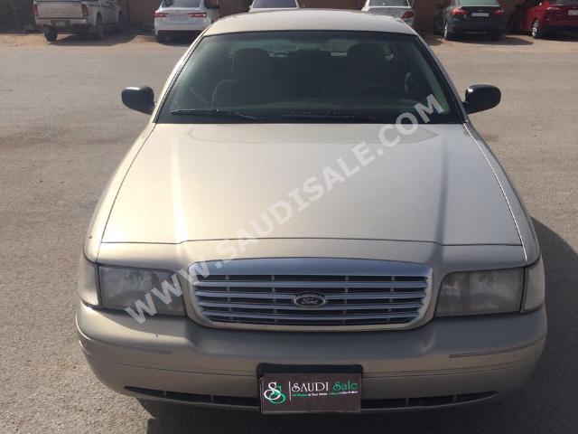 2008 فورد كراون فكتوريا