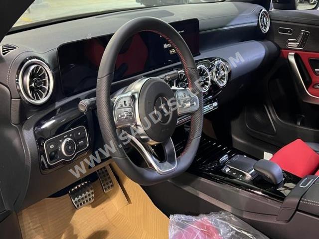 2023 مرسيدس - بنز سي إل أي 200 أي إم جي