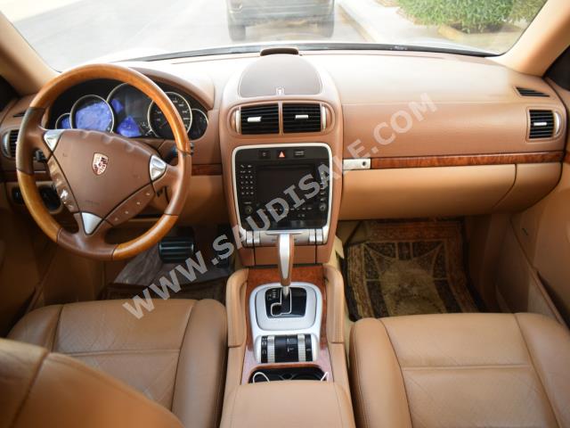 2004 Porsche Cayenne S