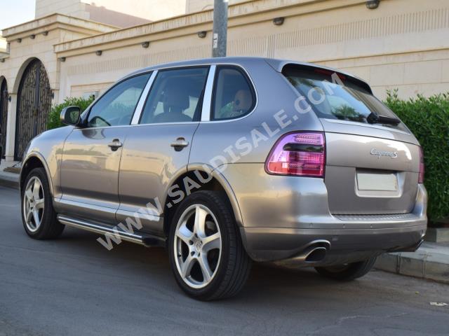 2004 Porsche Cayenne S