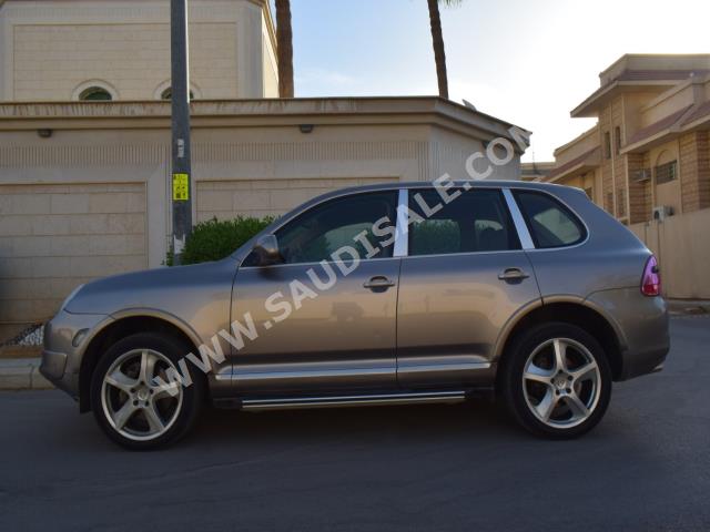 2004 Porsche Cayenne S