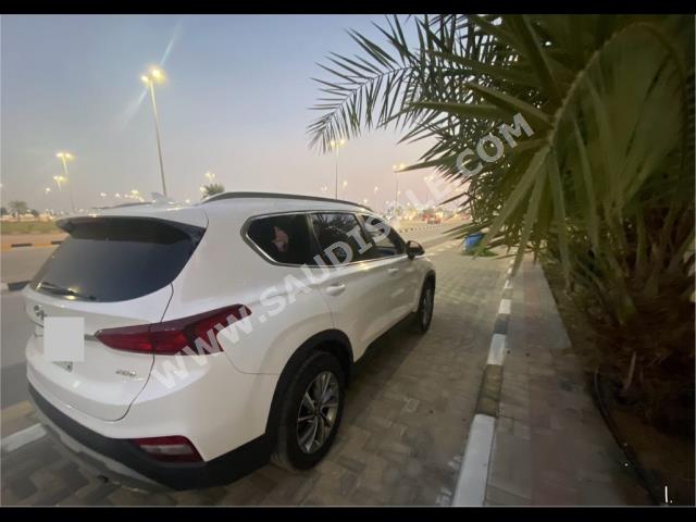 2019 هيونداي سانتا في