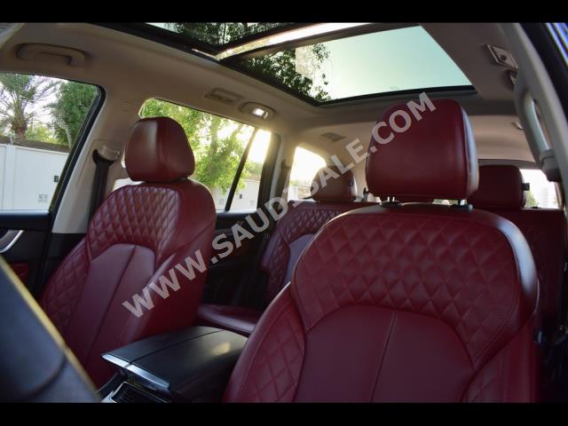 2022 ام جي ار اكس 8