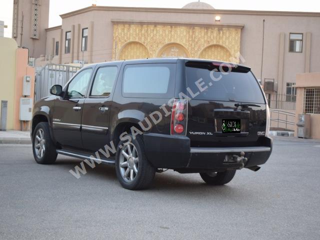 2008 GMC Yukon Denali XL