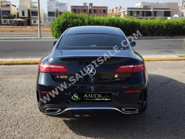 2019 مرسيدس - بنز إي 300 كوبيه