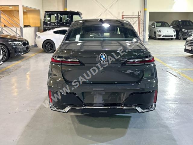 2023 بي ام دبليو الفئة السابعة 735 إل أي