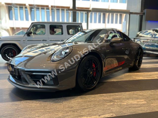 2022 بورش 911 كاريرا 4 جي تي اس