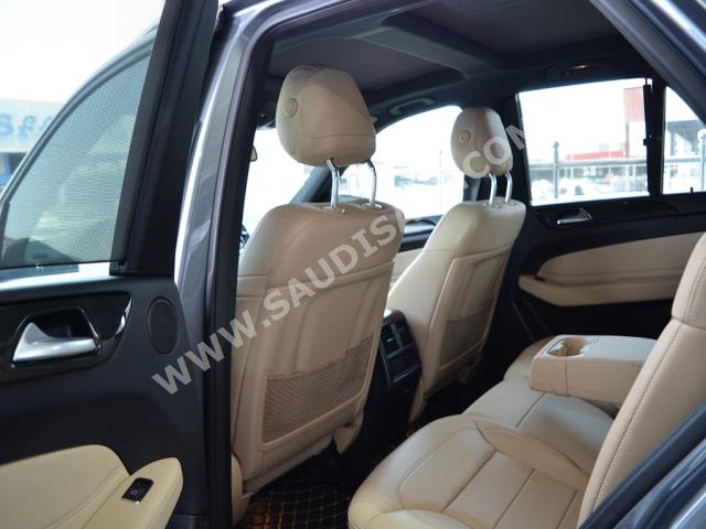 2018 مرسيدس - بنز جي إل إي 400