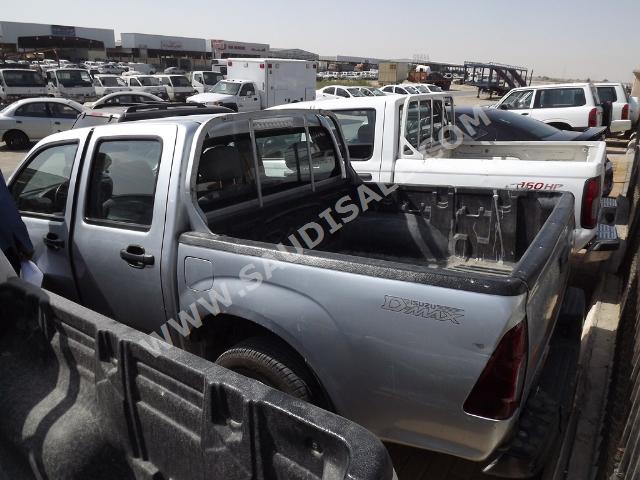 2010 ايسوزو بيكب غمارتين