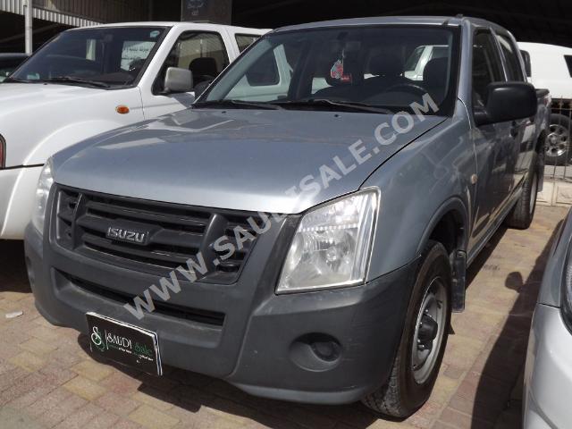 2010 ايسوزو بيكب غمارتين