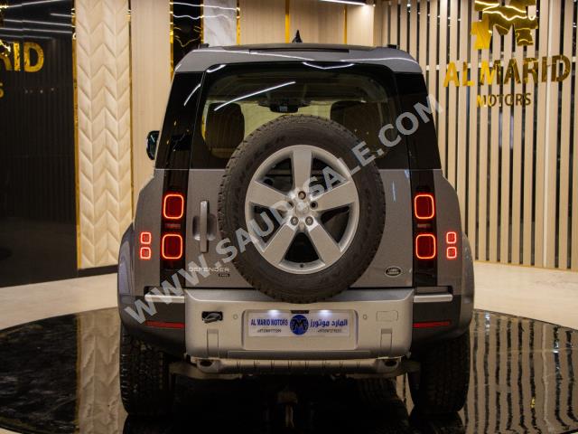 2023 لاند روفر ديفيندر