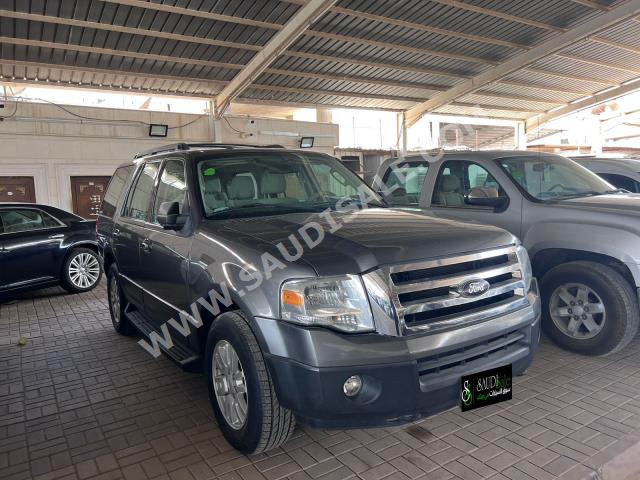 2013 فورد اكسبيديشن