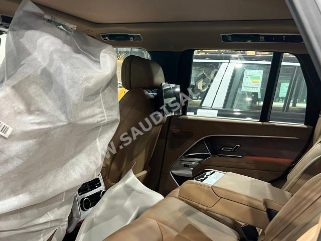 2023 لاند روفر رينج روفر فوج