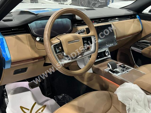 2023 لاند روفر رينج روفر فوج