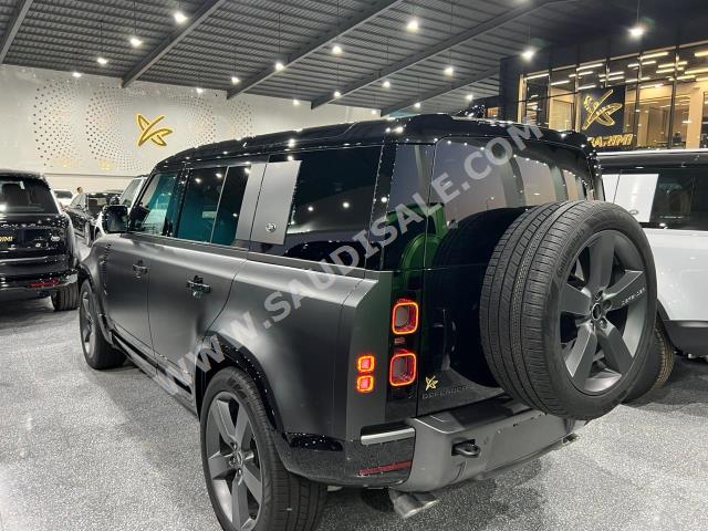 2023 لاند روفر ديفيندر